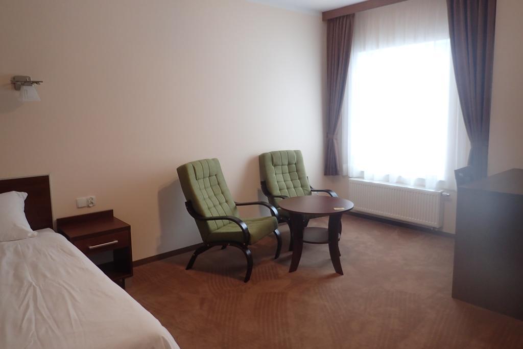 Gosciniec Pan Tadeusz II Hotel Gizycko Exterior photo