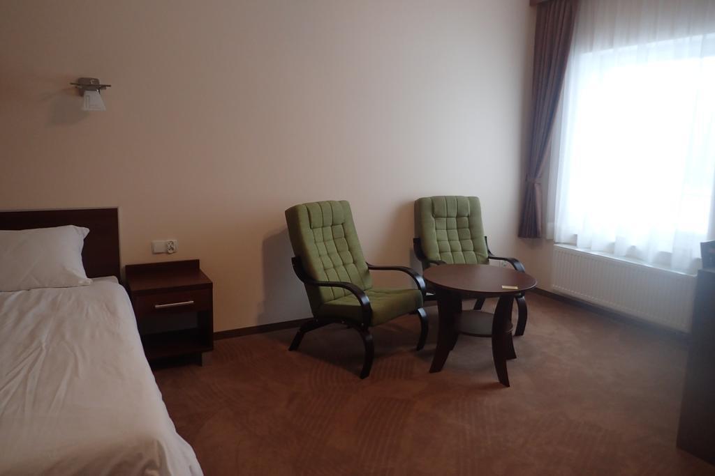 Gosciniec Pan Tadeusz II Hotel Gizycko Exterior photo